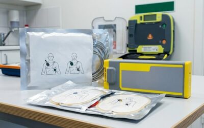 Hjärtstartare med gamla batterier och utan märkning